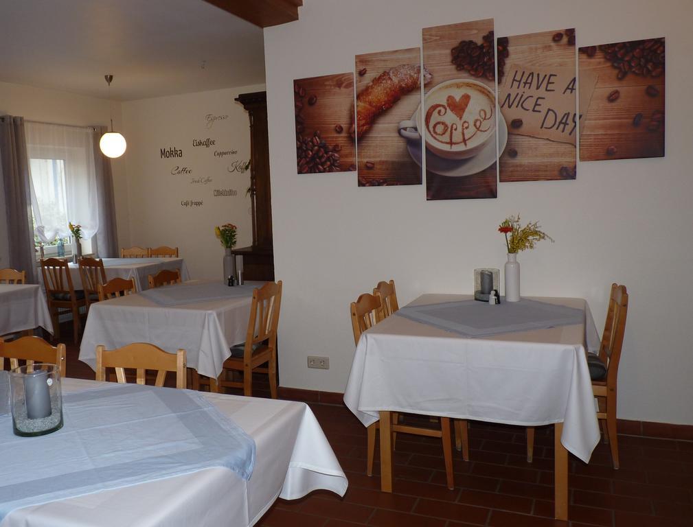 Gaestehaus Bacchus Wachenheim an der Weinstraße Eksteriør billede